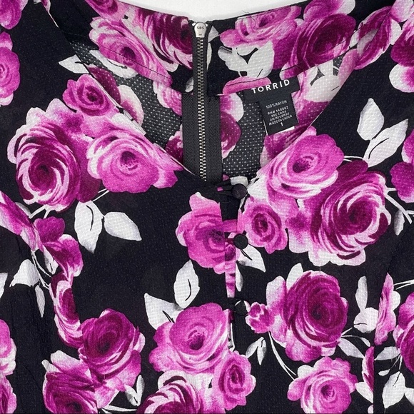 Torrid Top Womens 1X Floral Print V Neck Feminine Romantic Girly Valentines Day - Picture 5 of 11